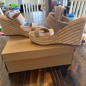 Steve Madden Tan Espadrille Wedges